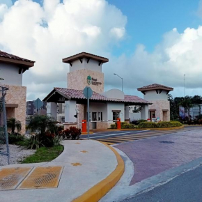 Playa del Carmen Real Lucerna, Remus II